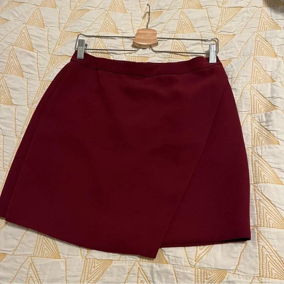 💌MUST GO Free shipping! Banana Republic Faux Wrap Skirt - Maroon - Size 4 - Picture 5 of 6
